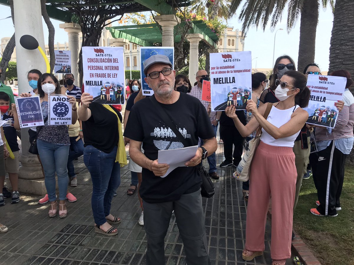 ondaceromelilla's tweet photo. .@SATESTEs ha convocado hoy una concentración frente a @DelegGobMl en apoyo a la manifestación estatal de personal público en abuso de temporalidad. https://t.co/SkZmJQZaBn https://t.co/ObmQzvLShz
