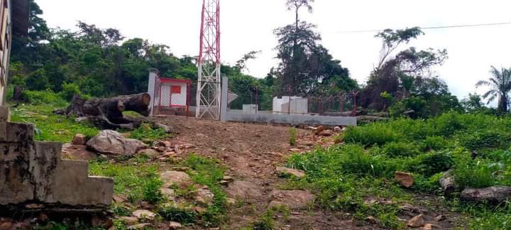 LANOCA7's tweet photo. #Centrafrique, le réseau de téléphonie mobile-Orange , bientôt opérationnel à #Mobaye. https://t.co/gTE2QHxcZ3