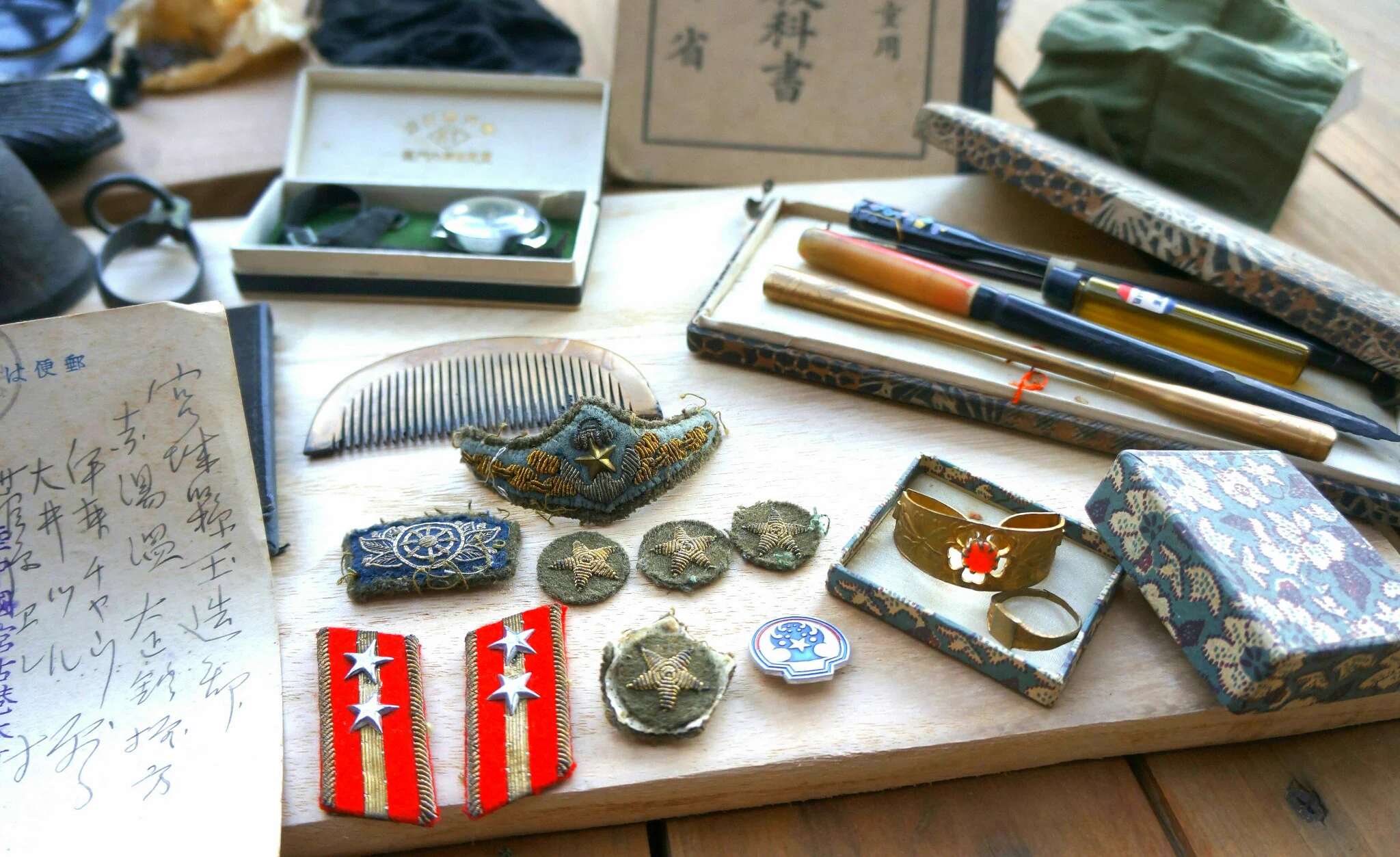 開かずの扉だった古い和箪笥が開いた！メルカリに出品そして、購入者さまが良い人であった為に見ることができたものとは！？