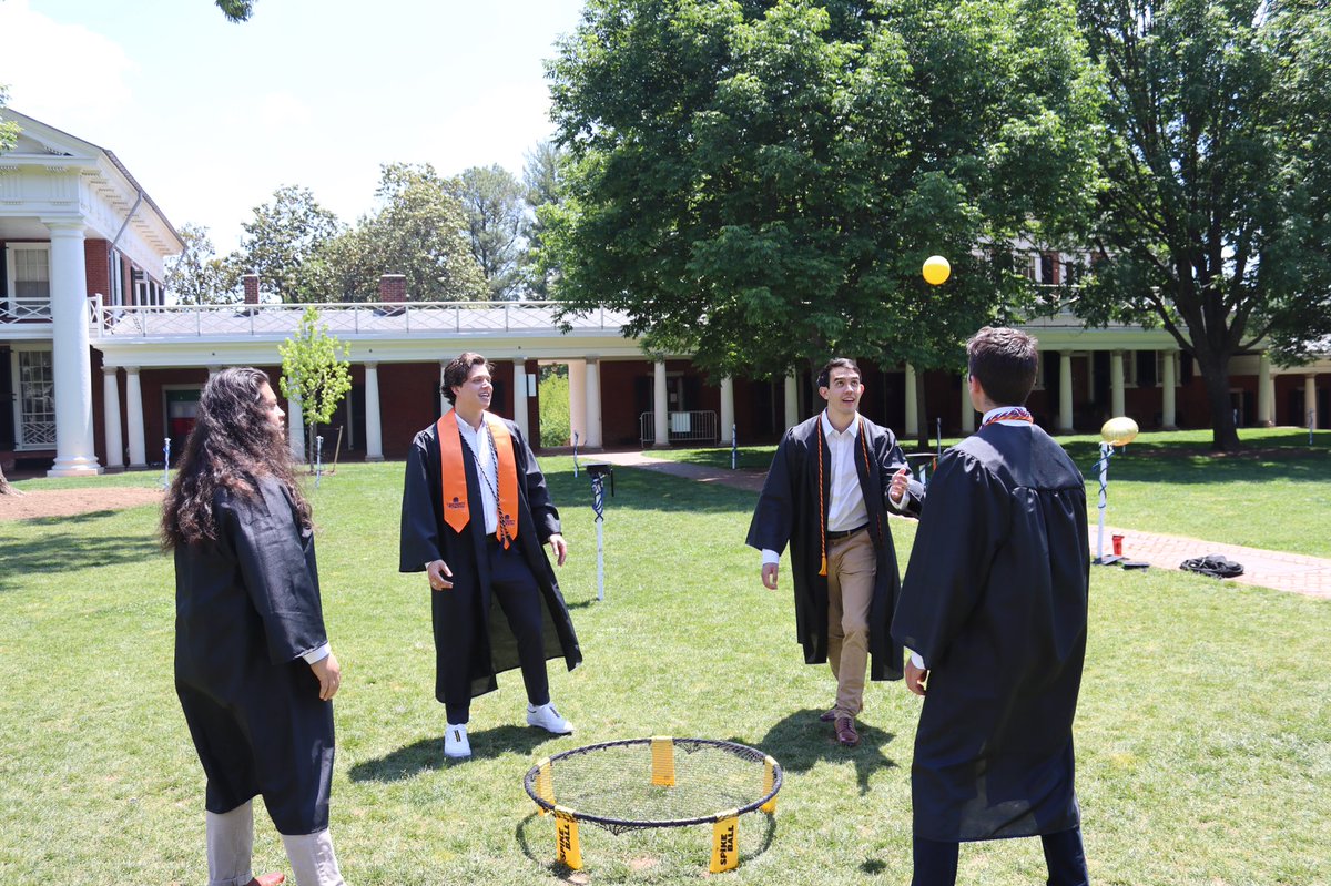 y_gro_up's tweet photo. One last time! Congratulations Aaron! #UVAGrad https://t.co/4gEcMv56NF