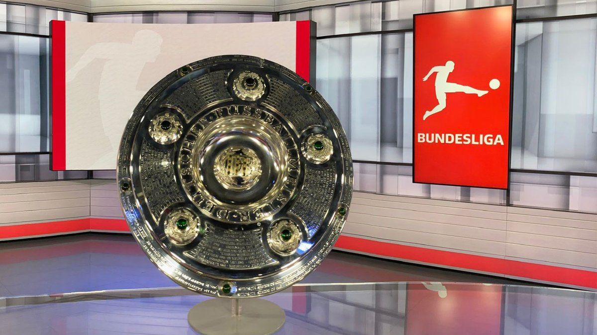 Get Bundesliga Trophy 2021 Images