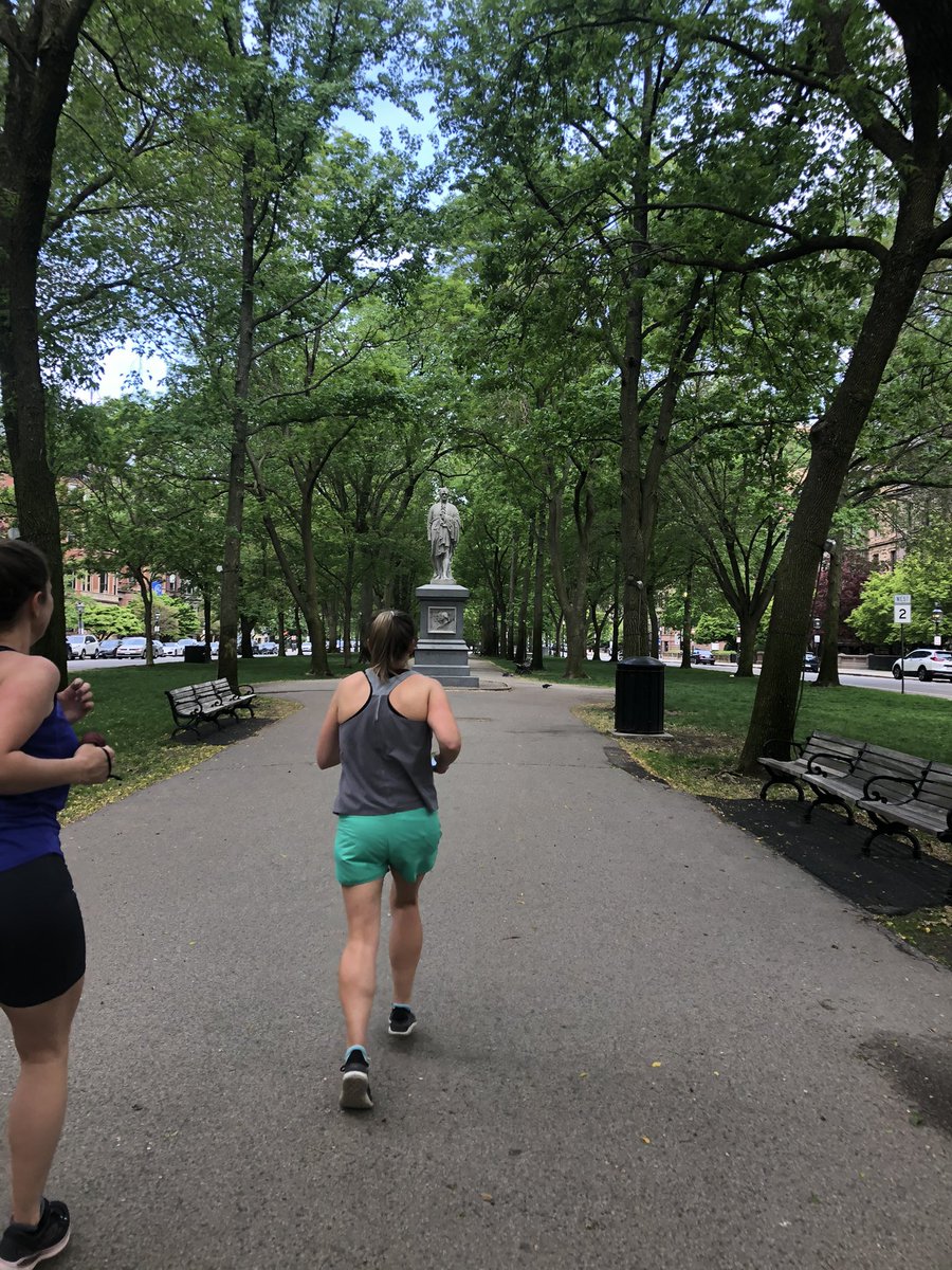 PageMorganBooks's tweet image. Morning run in Boston Common 💜 So beautiful! 
#boston #RunningwithFriends