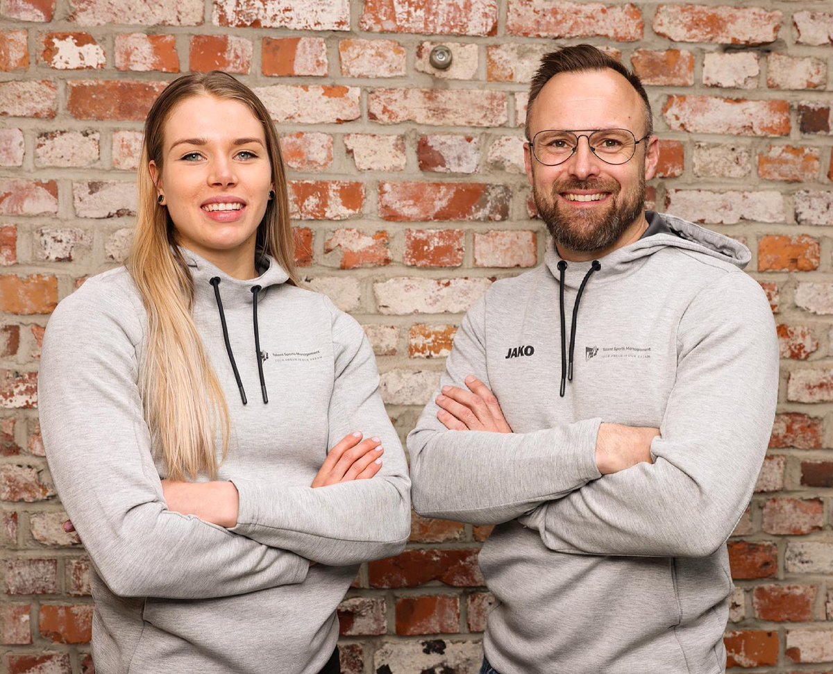 TalentSportsMa1's tweet photo. Mahtavaa saada jatkossa tehdä yhteistyötä lahjakkaan ja Suomen kovimman seiväshyppääjän, Elina Lampelan, kanssa 🤩
#yleisurheilu 
#athletics 
#seiväshyppy 
#polevault 
#urheilumarkkinointi 
#urheilumanagerointi 
#sponsorointi https://t.co/7RafHhRo7a