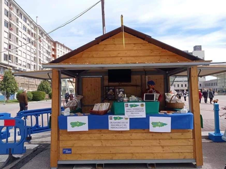 FabaAsturiana's tweet photo. ¡Celebra San Isidro APOYANDO a nuestros AGRICULTORES! 👨🏻‍🌾👩🏼‍🌾 
▪️Este fin de semana 15 y 16 mayo, vuelve la "Feria de La Ascensión a Oviedo" y en ella podréis encontrar a:

- Casa Bartuelo-Agricultura y ganadería sostenible.
- Fabas El Romeo
- Fabes San Andrés 
- Fabes de Llazán
__ https://t.co/PYI3rilb7L