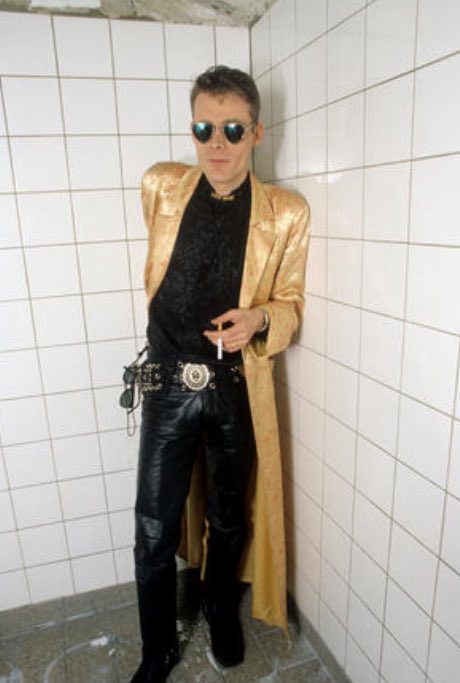 Happy birthday andrew eldritch now give me your identity 