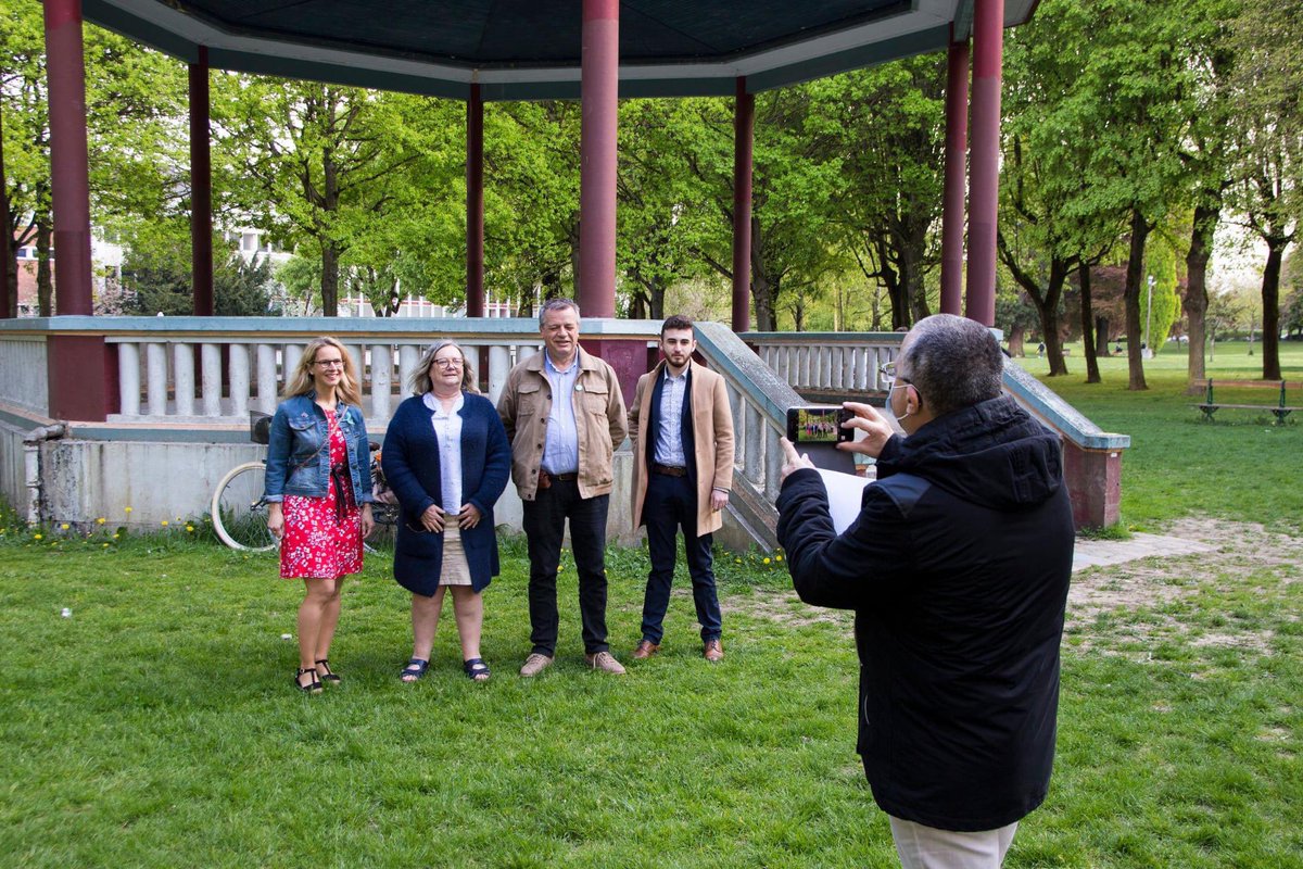 lAdxlx's tweet photo. Hier nous avons eu le plaisir de rencontrer @lboucher62 de @voixdunordarras lors d’un riche et vif échange afin de pouvoir lui définir notre vision de l’avenir mais surtout notre ambition en richesse sociale et écologique ! 🌱❤️ https://t.co/O6YJIYHnxk