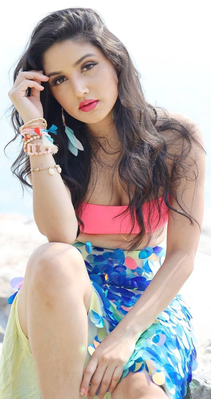 E1a33ooVUActScH?format=jpg&name=large