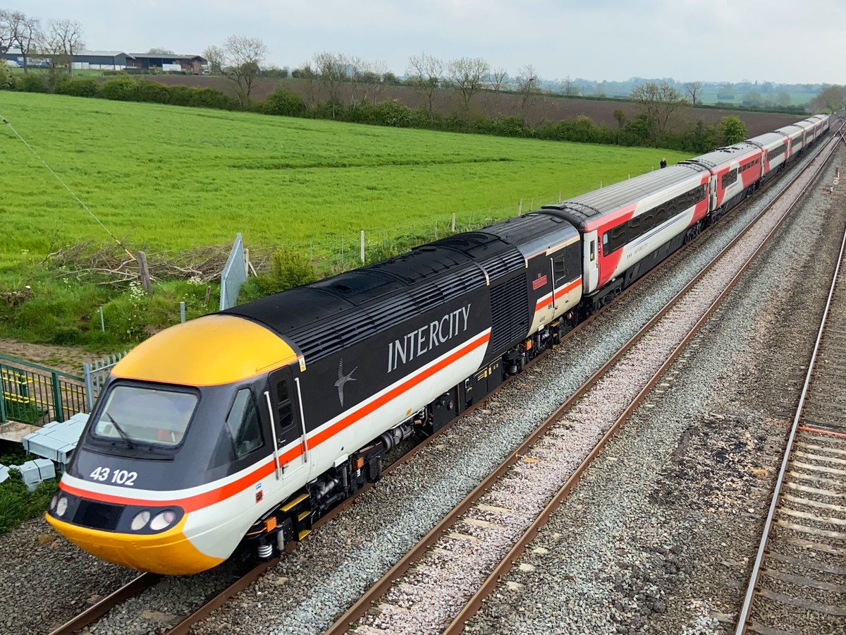 MartynSpencer10's tweet image. It’s been a blast😢 #HSTonMML #MMLMemories 1B28 passes Kilby Bridge 15/5/21 #yesemr #hst #class43 #intercity125 @mattymidland @weareEMR @EastMidRailway @mole259 @dominichames @WilsonBone @thelegoguard @TraceyDagley @thesatnav89 @chris_railway @HiPa_IC125_ @JDrvr @MrTimDunn