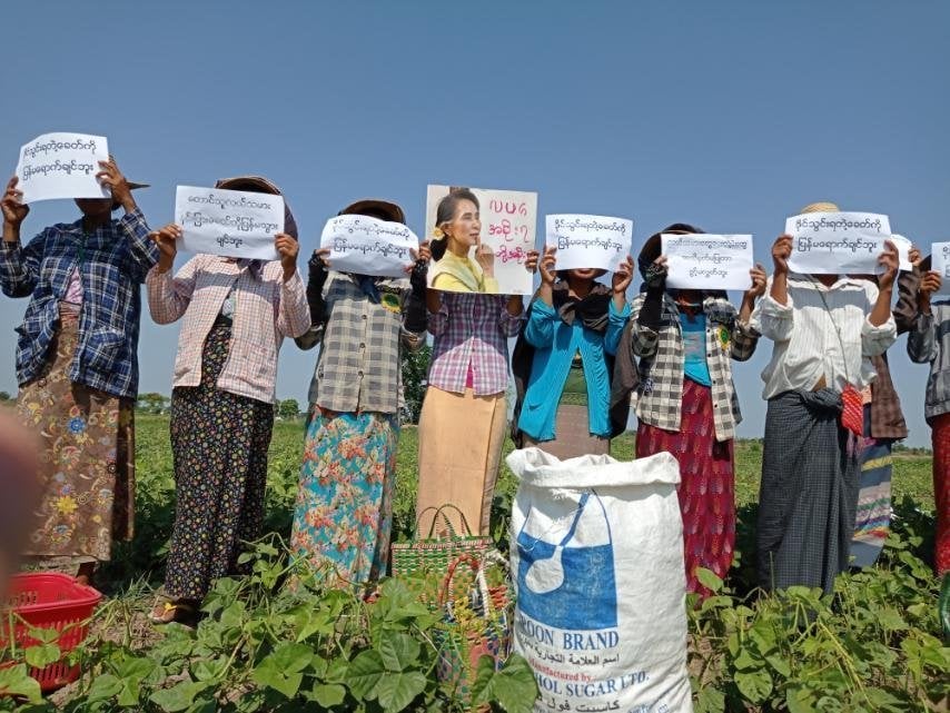TostevinM's tweet photo. A few of the protests of the day in Myanmar against the ruling junta and to demand the return of democracy and release of elected leader aung San Suu Kyi #WhatsHappeningInMyanmar https://t.co/SxuI69qhVC