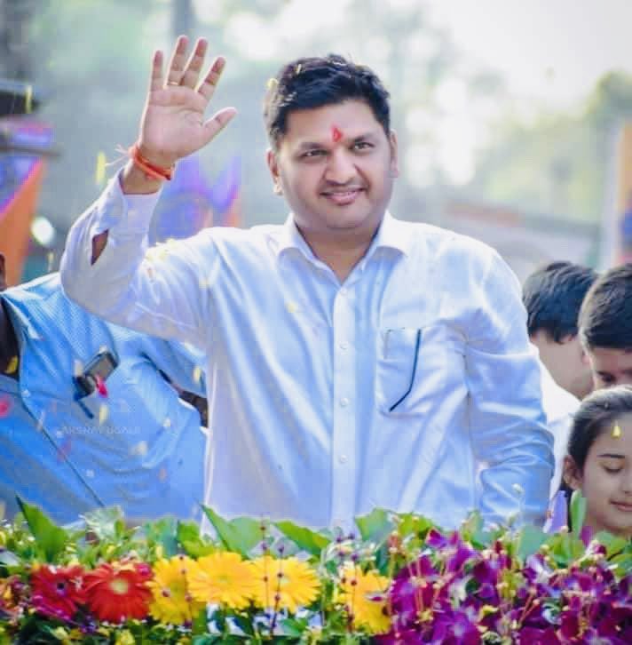 monaligajpure's tweet photo. लवकरात लवकर परिपत्रक काढून आम्हाला न्याय मिळवून द्यावा @prajaktdada दादा आता आमची भरती फक्त तुमच्याच हातात आहे #विद्युत_सहाय्यक_भरती तील सर्व शेतकऱ्यांचे मुले तुमचे आयुष्यभर उपकार विसणार नाहीत. ..!🙏🙏 https://t.co/wSVqRpzYwd https://t.co/2D1KwG58y3