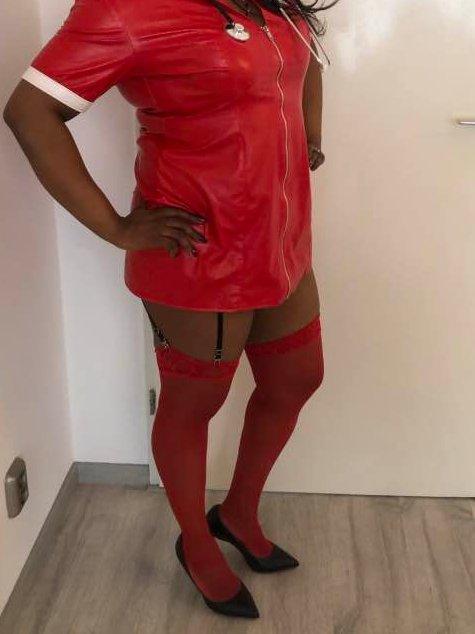 MissVivienne8's tweet image. In the mood to spank and whip and teach sluts where they belong on their knees NL Ebony Mistress #findomnl #cashdropnl #cashpoints #ebonymistress #nlbdsm #chasisty #roleplaying #whips #chains #wax #analplay @klapjes @KlassedamesN @HeelsGirls @sexjobs_nl @FetLife