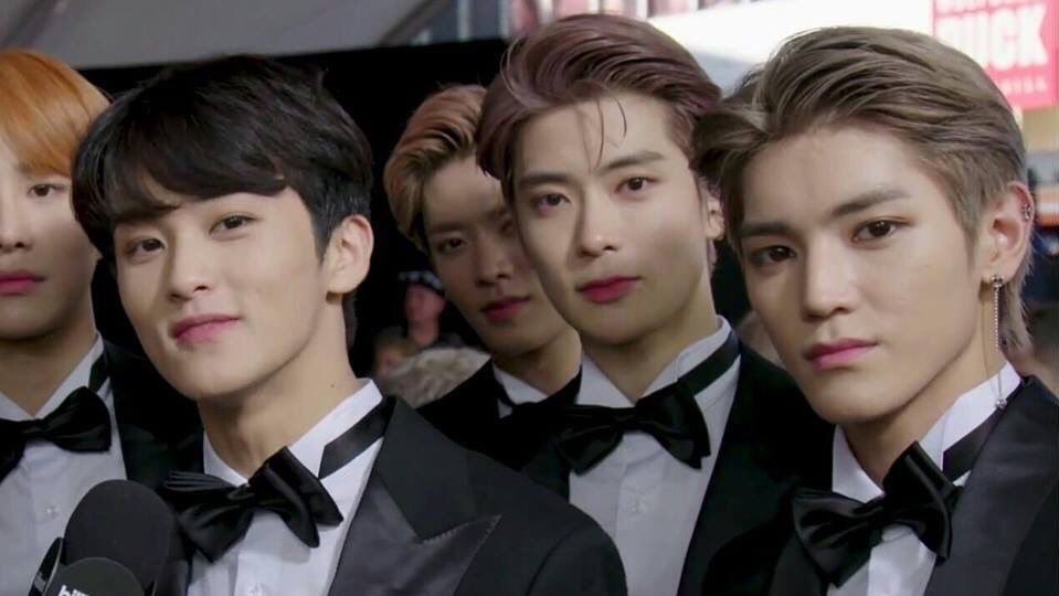 พวกเขาแทบจะไม่ใช่คนแล้ว พวกเขาแทบจะเป็นพระเจ้าองค์นึงแล้วอะ