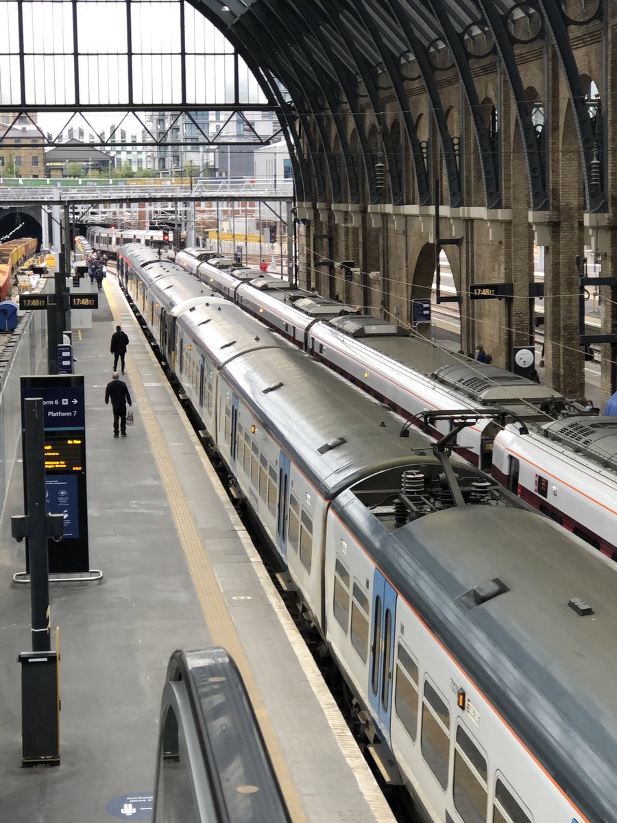 Birds eye view of 365 unit at London King's Cross prior to it's final peak departure on 14 May.