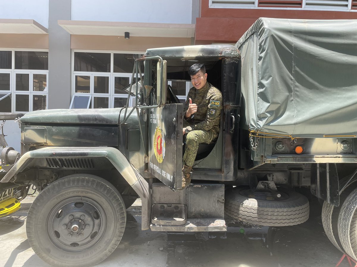 ronnieliang's tweet image. Preparation &amp;amp; Distribution of Meals here at Barangay Fortune Marikina City.
#ParaSaBayan 🇵🇭
#HelpingOneAnother 
#Army 
@TeamAFP @yourphilarmy @AFPCRS @CRSAFP
