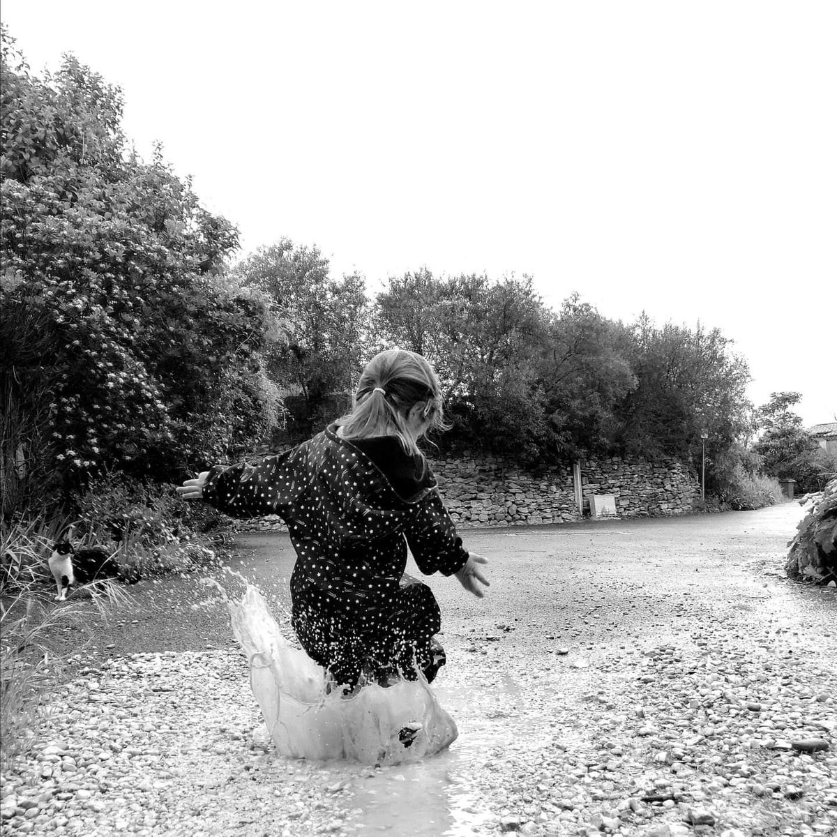 grangers's tweet image. Life is for living, life is for adventures, life is for jumping in puddles and getting outside whatever the weather! Wishing you all a wonderful, adventurous weekend ahead! 

#withgrangersyoucan