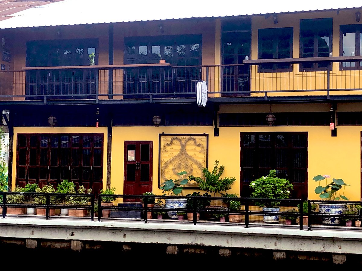 sarahjhtaylor's tweet image. #Klong upgrading, #Bangkok style: How it started.......how it’s going. #Krungthep #VeniceOfTheOrient