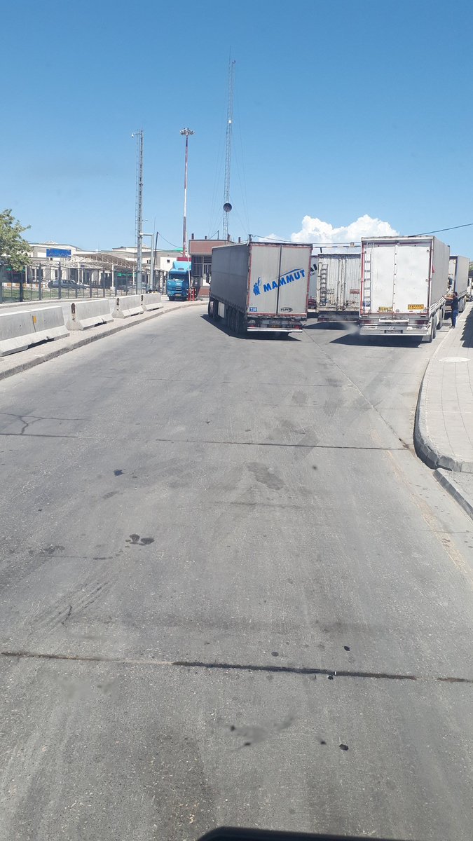 JVMT73's tweet photo. Dogurao sam do izlaza, ali i dalje traže 270e da izađem iz Irana.
Ja u ovom trenutku mogu da im ponudim samo znate već šta...
#Iran_trip https://t.co/RD5XYbHeeI
