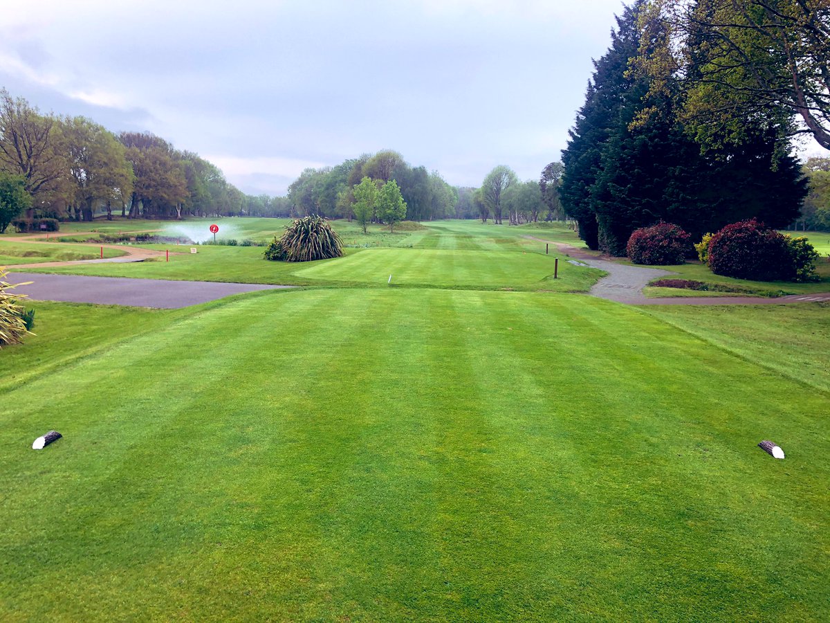 Great effort from the team this week and this morning. Course is looking great for the club shield. 👌 greens cut and ironed, aprons cut, semi cut, 1st &amp; 12th tees cut, holes changed, and all bunkers raked! #teamworkmakesthedreamwork <a href="/LangleyParkGC/">Langley Park GC</a> <a href="/ianajordan/">Jordans</a>