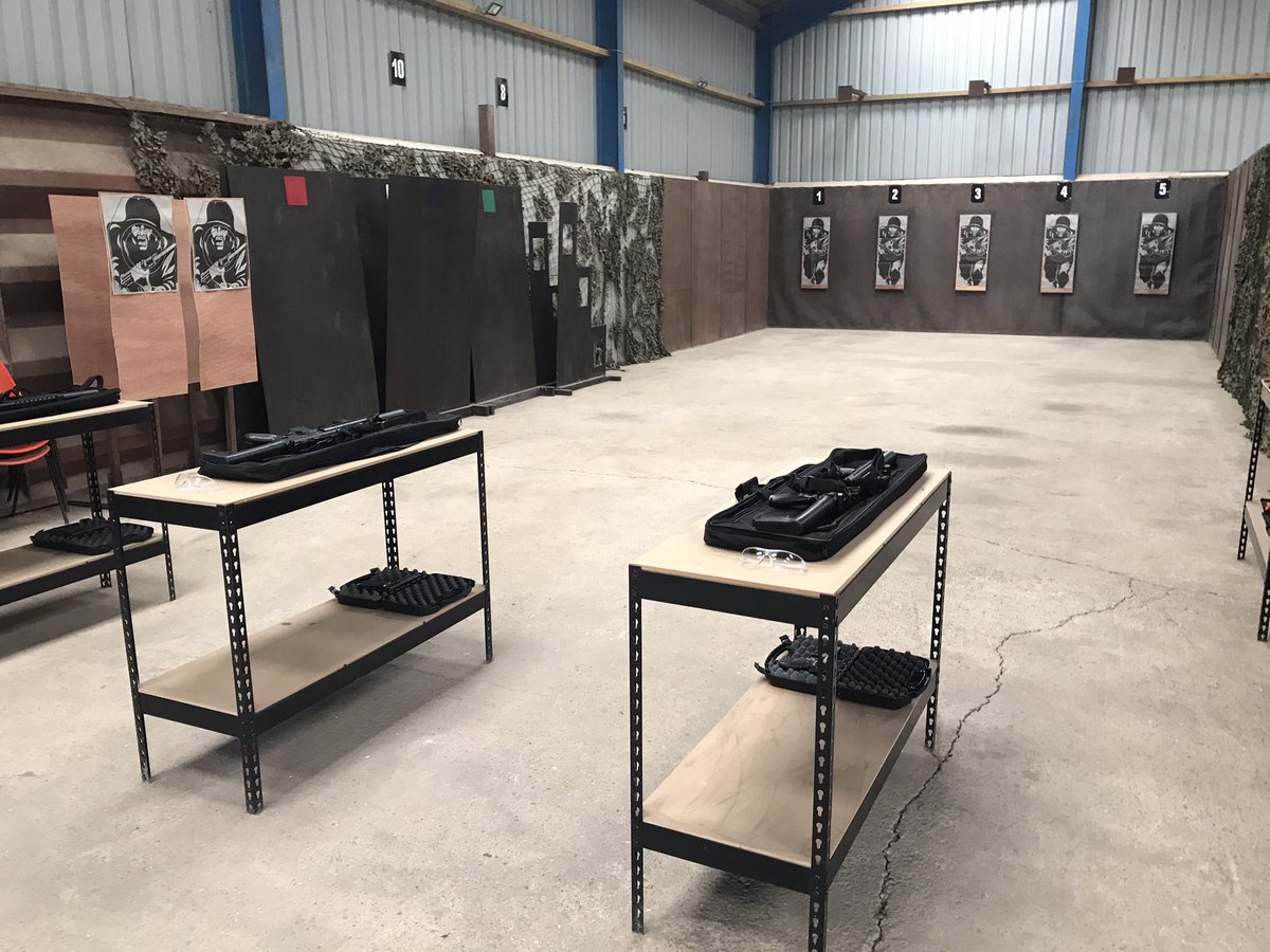 thexplatoon's tweet photo. Set up to deliver today’s training as part of the #closeprotection course delivered by #ArgusEurope this day is an introduction to working in #complexenvironments a great day for the students @SteveHeaneyMC #weapontraining #CQB #CP #executiveprotection https://t.co/Is4xJYyebu