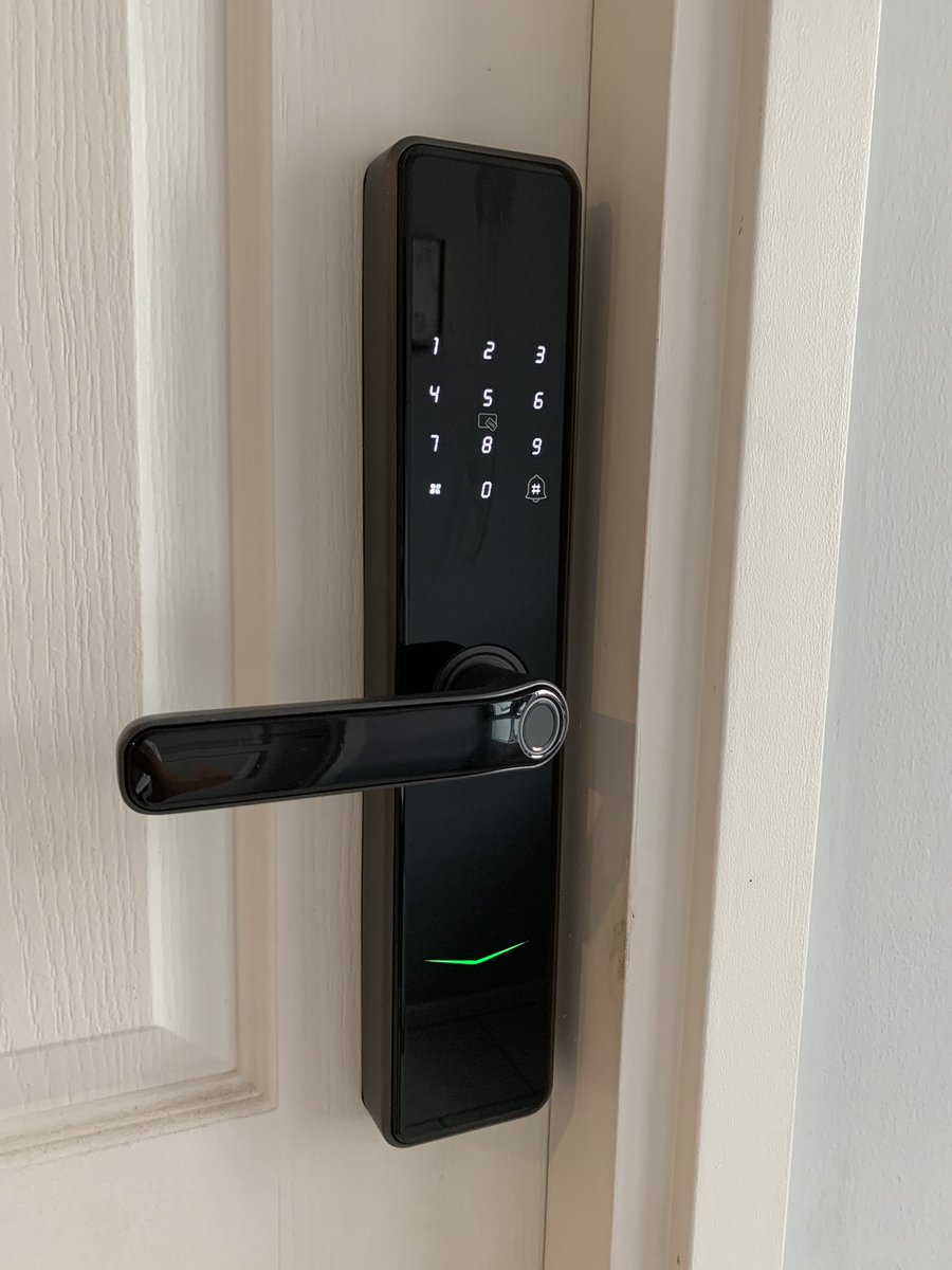 minxoo11's tweet image. มารีวิวประตู digital door lock เจ้านี้ดีมาก คุ้ม ดีไซน์สวยราคาไม่แพง 4,990 รวมติดตั้งแล้ว สามารถใช้ลายนิ้วมือ รหัส คีย์การ์ดในการเข้าออกได้ คุ้มมากกกกกกกก

#ไว้รีวิวห้ามขายของโว้ยย