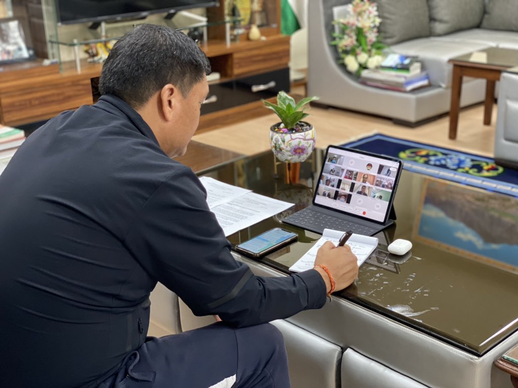 ➡️1/2 
Chaired a meeting of State Disaster Management Authority (SDMA) today. Key decisions:- 

✅No charge for accommodation in all CCC for BPL &amp; students.

✅No charge for testing of primary contact and random testing.

✅Containment measures to continue in ICR till May 31st.