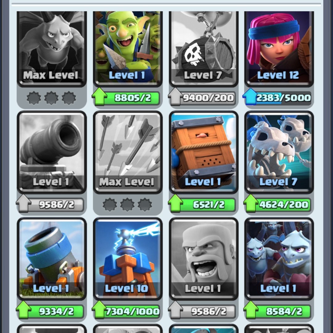 Der_Raijin's tweet photo. @ClashRoyale Maybe give more golden and less card?!!?? https://t.co/AiHbbFwWIx