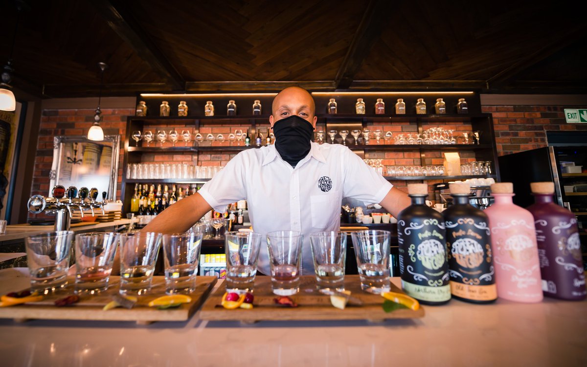 PoeticLicenseZA's tweet image. Smile there's gin🍹

Our bar and tasting room is open Fri - Sun 10 till 6pm 

#PoeticLicenseDistilleryZA #CraftGin