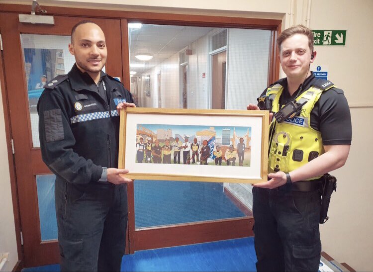 ChrisLGrandison's tweet photo. For #BlackInclusionWeek @WMPBAPA commissioned a bespoke artpiece showcasing the amazing talent within @WMPolice in a colourful, fun &amp; unique way🚔 

The artist PC Reaney is a officer on @ResponseWMP -very talented 🤩

Massive #ThankYou to @SlaterGordonUK for sponsoring this piece https://t.co/fkcOOQhiK1