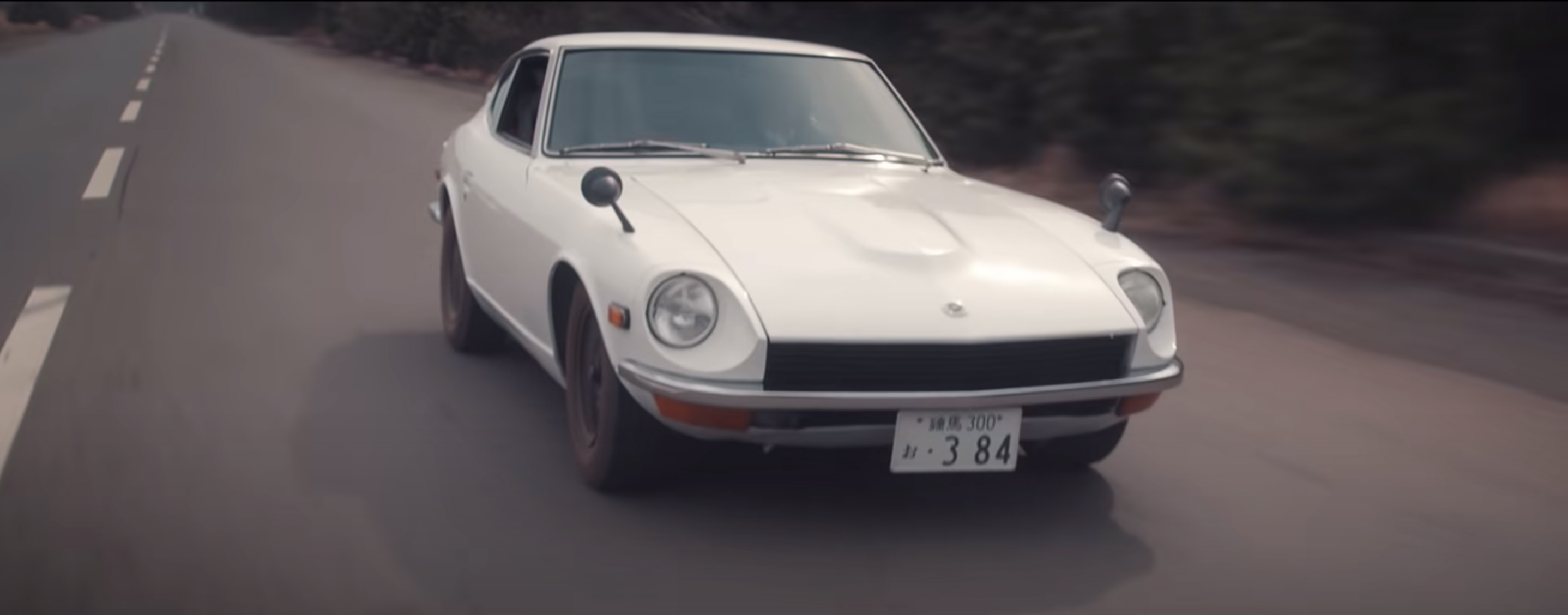 情景師アラーキー 荒木さとし フェアレディz 宮本浩次さんの 冬の花 Music Videoがかっこいい フェアレディz S30 のpvだと言っていいほどに この車のフォルムの美しさと魅力が全編通して描かれている 冬の花の曲も良い 貴重な旧車を大胆な