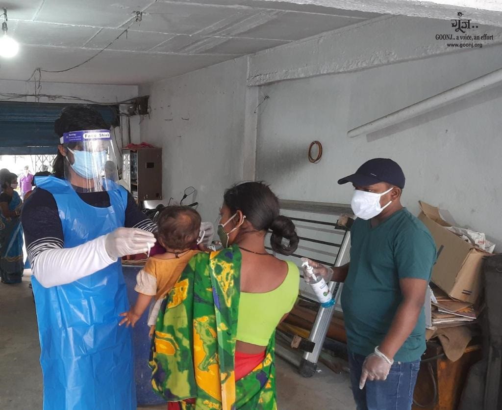 goonj's tweet photo. #UpdateFromTheGround
Our team reached 160 kits comprising ration and other essential items to rag-picker and stone-cutter communities in Borabanda, #Hyderabad district of #Telangana.
Partner Organisation: HSF Organisation https://t.co/2zbvPyGn9v