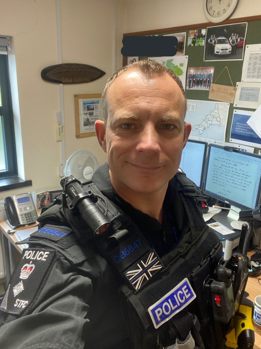 ACC_IanDS's tweet photo. The thin blue line patch is in memory of fallen officers and sold in support of the charity @UK_COPS (so buy from them not other outlets).

Thin red, green &amp; orange patches are also available for Fire, Ambulance &amp; SAR. 

https://t.co/EN0B2chzPk https://t.co/UVcmxuvuju