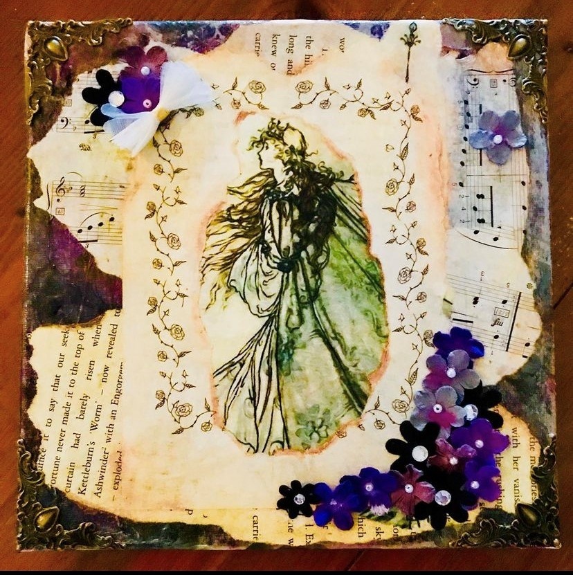 enfieldlibrary's tweet photo. Our latest blog post is up on https://t.co/0r13ux3eE9 The #HeyCraft festival got us thinking how creative hobbies have been a saving grace for many of us this past year. We asked our team to share their #LibraryStaffCrafts and show off their creativity! #Enfield @craftscouncilUK https://t.co/xpduDKDp6Q