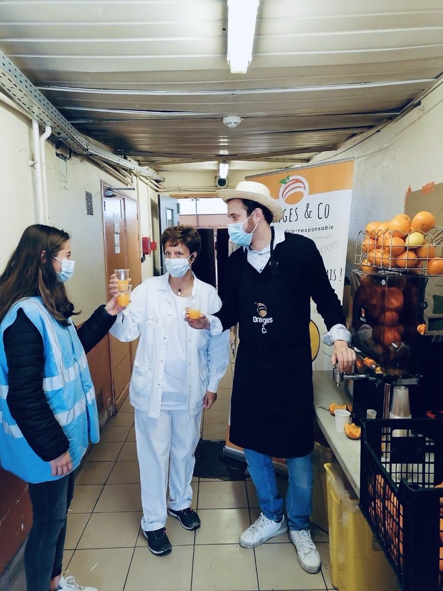 orangesandco's tweet photo. Soutien et solidarité envers le Personnel soignant du CHU de Toulouse, agents municipaux &amp; bénévoles pour une grosse journée de vaccin aux toulousains 🧑🏻‍⚕️💉 
Au menu : 
🍊Jus d’oranges frais pressées @orangesandco 
🍞Brioches &amp; Marbrés Boulange Saint-Georges
@Toulouse https://t.co/Kna93suTsK