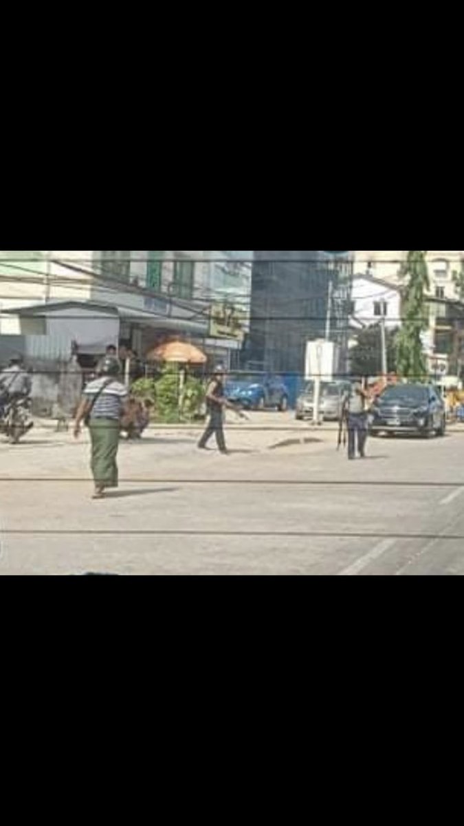 On the morning of May 15, in #Yankin, Junta terrorists forced at least 5 youths to kneel, brutally beat, and abducted them.
#May15Coup
#WhatsHappeningInMyanmar
#MilkTeaAlliance
#ReleaseTheDetainees