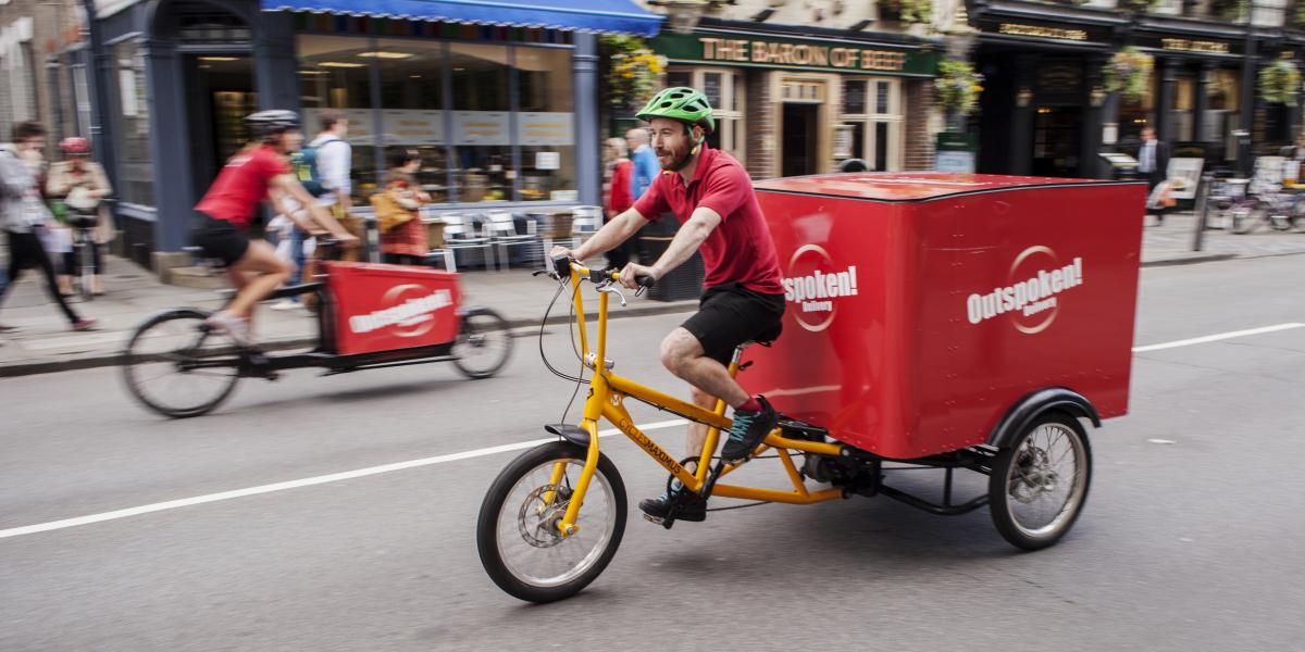LiorSteinberg's tweet photo. The French Ministry of Ecologial Transition has announced plans to create a subsidy for packages delivered by cargo bike. Up to €2 per package https://t.co/TUlHwd263t https://t.co/96XYKujHPA