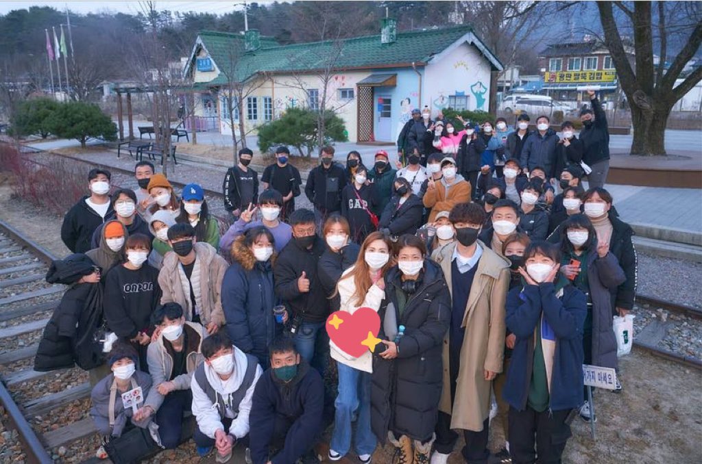 Kdramastars1's tweet photo. وداعاً فريق عمل دراما MBC #OhMyLadyLord  لقد عملتم بجد 👏 https://t.co/j23TH90c3q