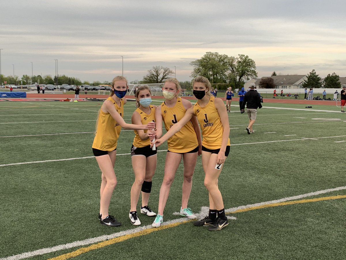 Wr86Zimm's tweet photo. Let’s try this again and tag the correct athletes.
4x200 goes 1:51.9 for 3rd place and 6th best time in school history @haley_schaffer_ @MarissaPautz @DPouska @JacobsHighS @HDJGirlsTrack @HDJ_Athletics 
Our young 4x100 team goes SB at 55.54 @sabrinamac01 Pautz, @jasminetanada21 https://t.co/J3SPbedriS