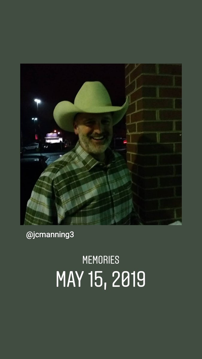 jcmanning3's tweet photo. Happy bday to the legend @RobReid14 #63yrs https://t.co/2DHQverpBo