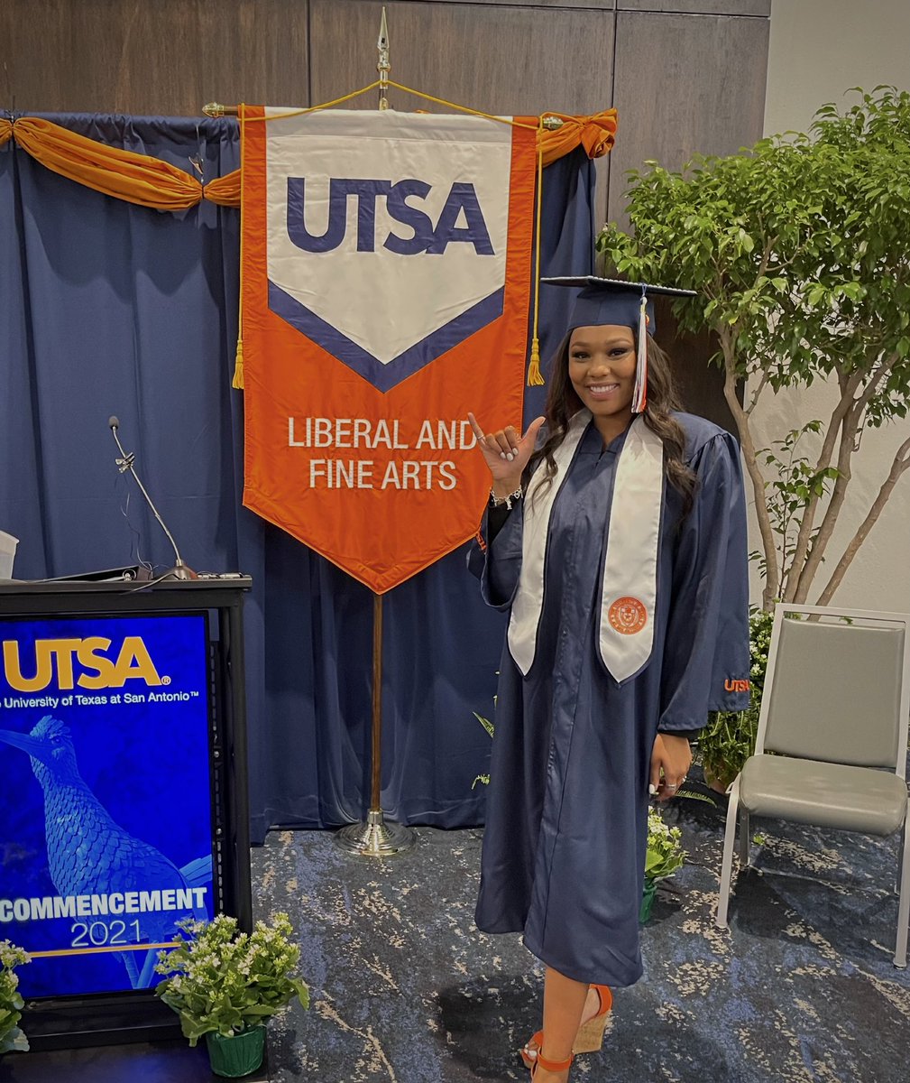 Tweeting this from the front row before the ceremony starts. But your girl is 19 with her BA in Politics &amp; Law