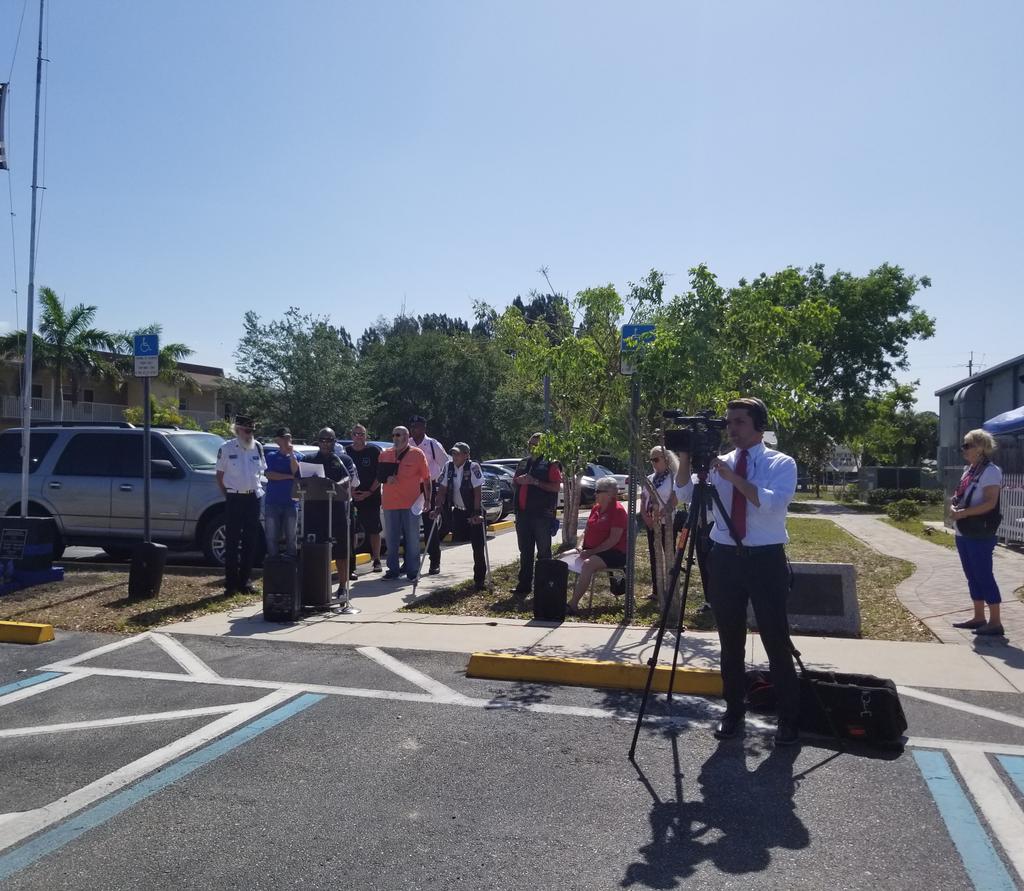 pgpdflChief's tweet image. A heartfelt thank you to the American Legion Post 110 for honoring the @pgpdfl officers and @CCSOFLSheriff deputies who made the ultimate sacrifice. We appreciate your continued support! #PeaceOfficersMemorialDay #community