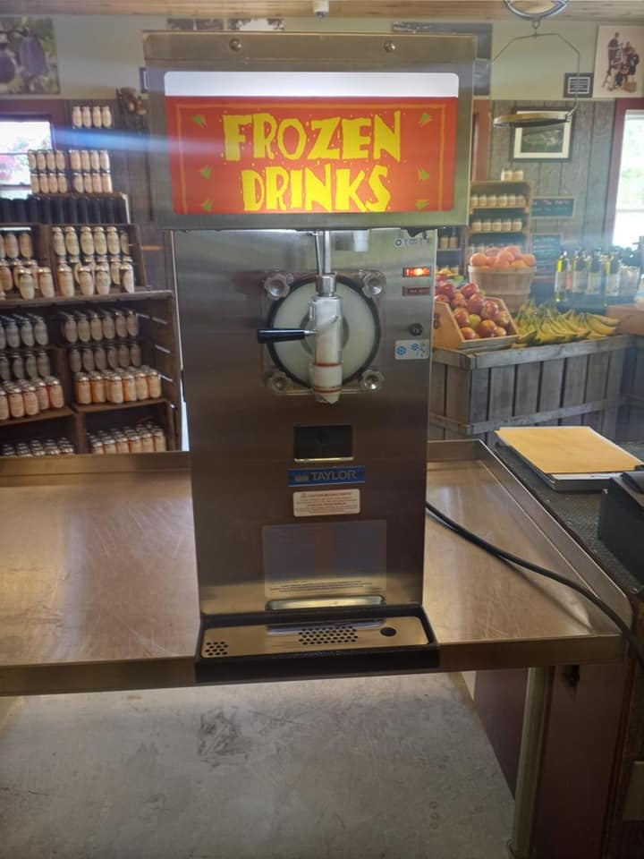 TaylorofCT's tweet image. Holmberg Orchards and Winery adding to their frozen drink options!