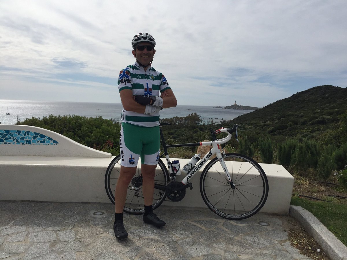 Uma volta em bicicleta pelo minho @Sporting_CP campeão! Força Leões! #sportingcampeao