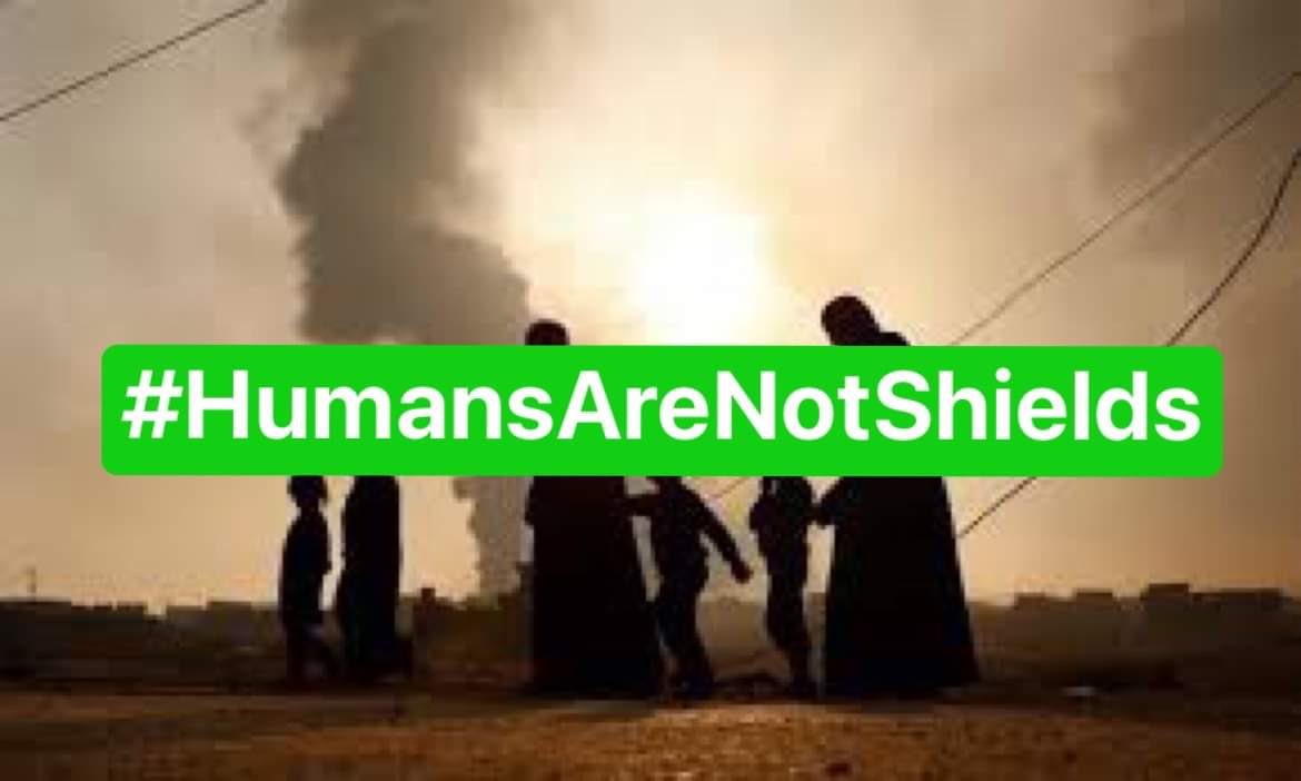 Myanmar SAC Military Terrorists have been using innocent civilians as Human Shields in several armed conflicted areas with ethnic armed groups or with civilians. Its The violation of war crime. #WhatsHappeningInMyanmar #May14Coup 
#HumansAreNotShields