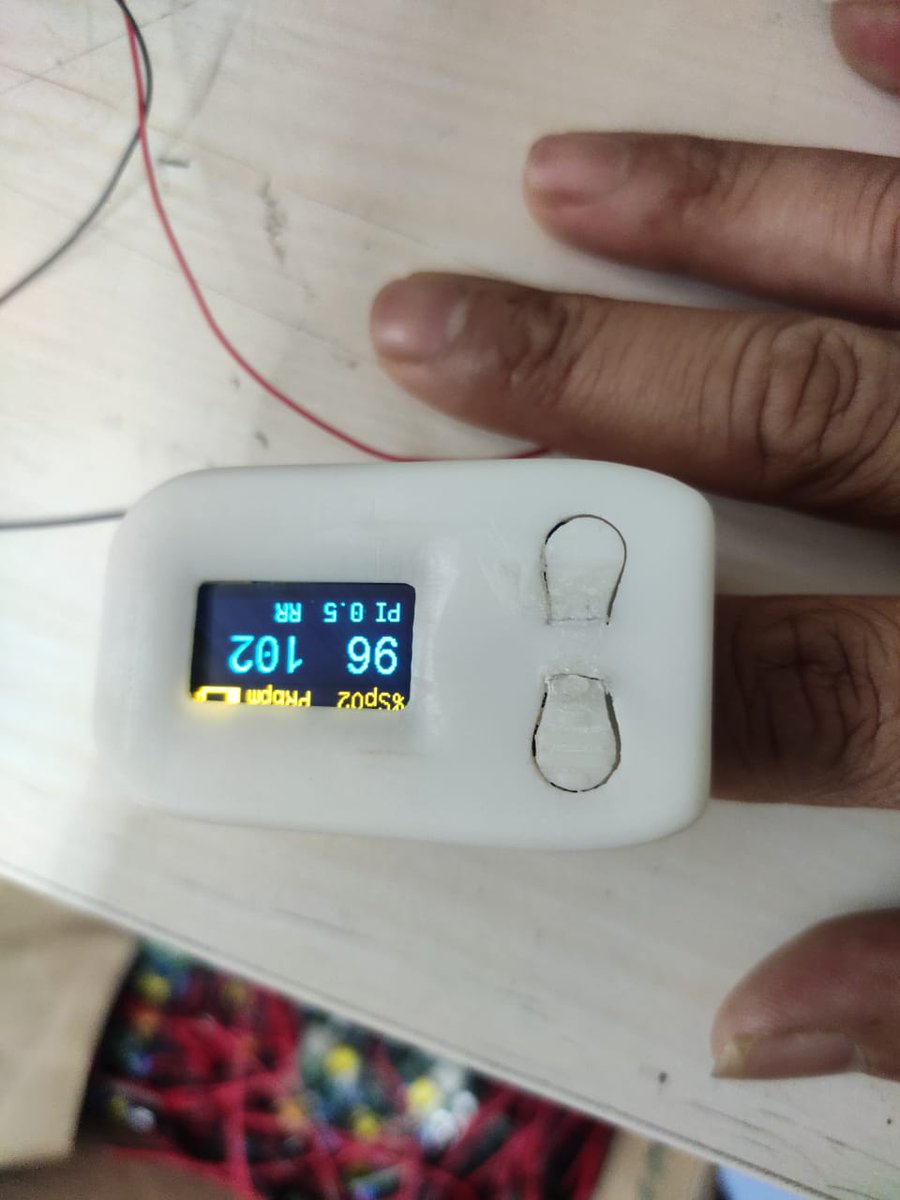M0KKOMOTTO's tweet photo. @DSMishraKLD Sir, we are a startup incubated at Electropreneur park, STPI, Gothapatna, We have developed an indigenous Pulse Oximeter which measures HR, SPO2 and RR.
Our technology partner is @RenesasGlobal.. We want to mass manufacture this at BBSR with your support. https://t.co/EiTs28JHBg
