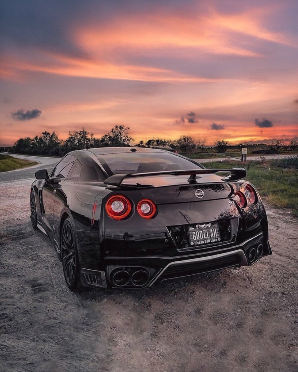 motorforms's tweet photo. Nissan GTR ☀️ https://t.co/blM1rcLjpx