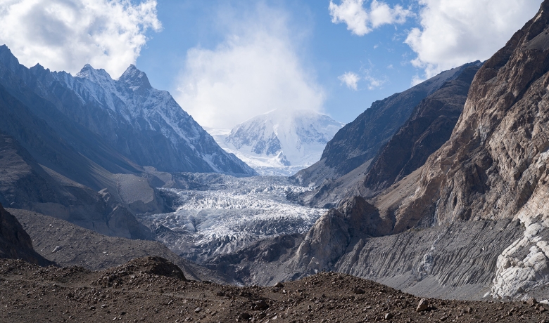 On 19 April 2021, community emergency response volunteers trained by Aga Khan Agency for Habitat (#AKAH) rescued Nazanin Motiee, a young Iranian woman who got lost on an unguided trek of the Passu Glacier in #GilgitBaltistan.

#AKAHPakistan / #EmergencyResponse / #GilgitBaltistan