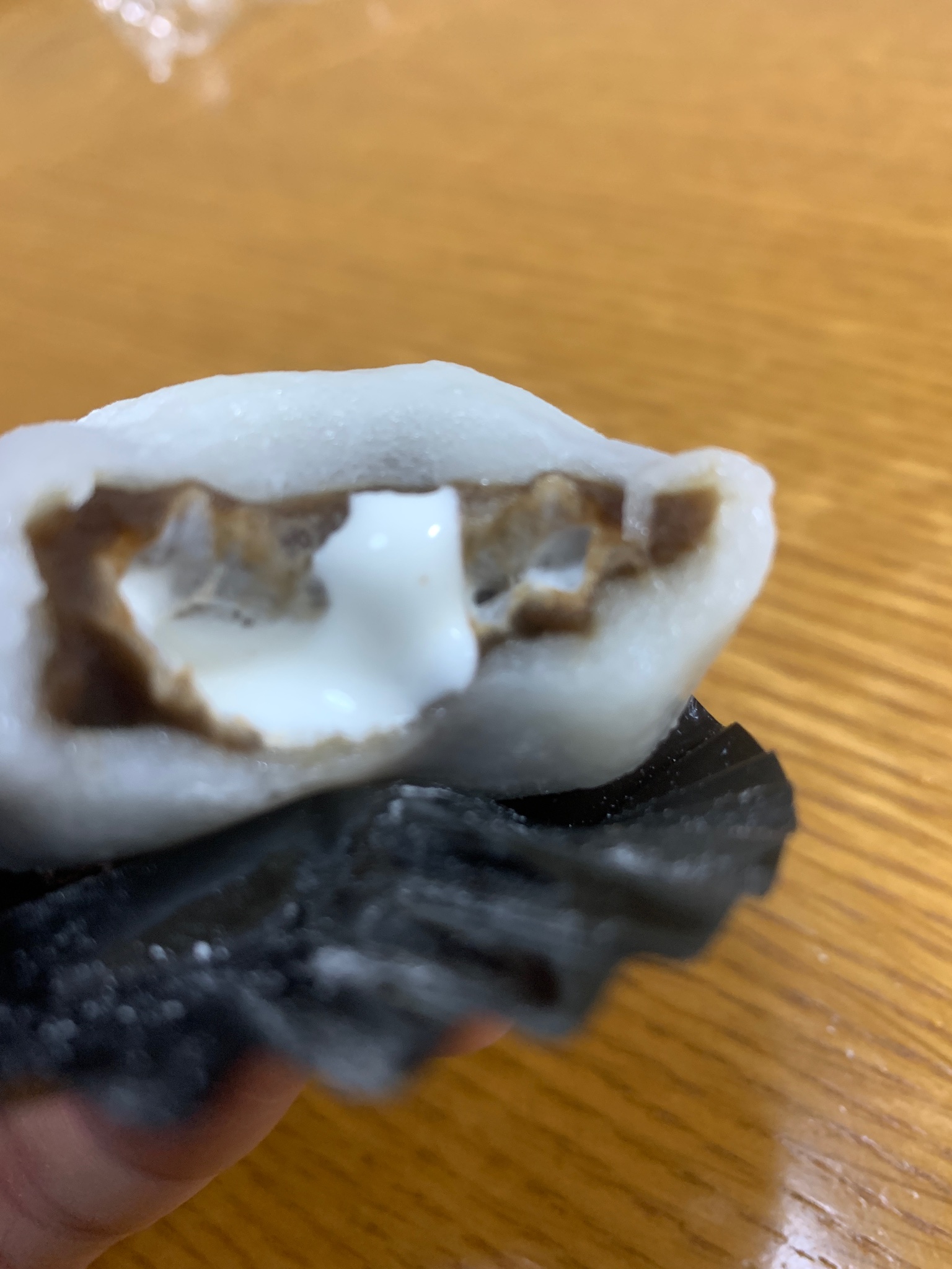 요내 타츠 福岡県大野城市大城のケーキ屋さん 大城の森 のカフェオレ大福 冷凍を30分くらい溶かしてひんやり冷たく甘すぎず上品な味にお餅の食感も抜群 多くの方におすすめしたい カフェオレ大福 福岡名物 スイーツ 大城の森 T Co