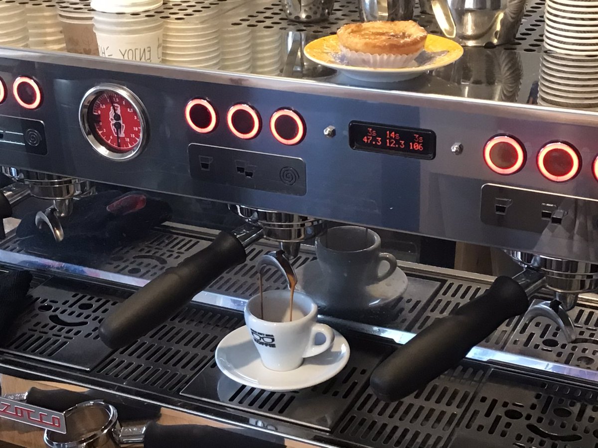 14theRoadnu's tweet photo. Koffie drinken in stijl met deze Italiaanse pareltjes. ☕️

#14theRoad #fietscafé #wielercafé #wandelcafé #Krimpenerwaard  #coffee #coffeetime #fietsen #wandelen #koffie #barista #appeltaart #soep #tosti #pasteldenata #kaneelbroodje 

It’s always time To Go to 14theRoad. https://t.co/lk9pqabC38