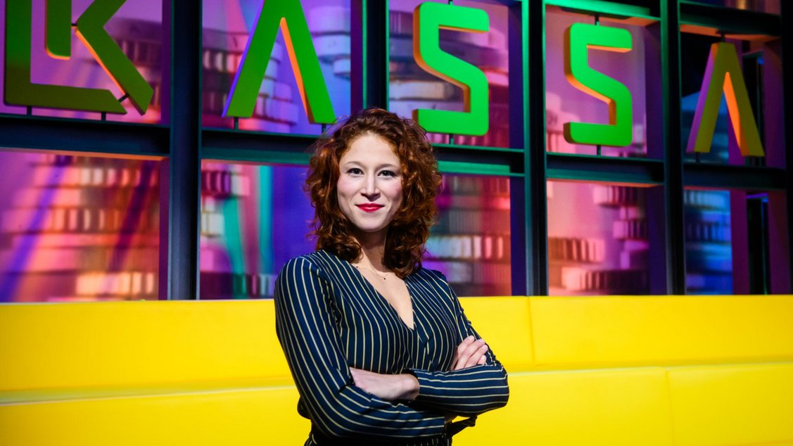 .<a href="/BNNVARA/">BNNVARA</a> heeft van de NPO te horen gekregen dat het van plan is om Kassa naar de maandag te verplaatsen en afwisselend uit te zenden met <a href="/avrotrosradar/">Radar</a>. Het aantal uitzendingen wordt bijna gehalveerd. Lees de reactie van BNNVARA-directeur Gert-Jan Hox → bnnvara.nl/kassa/artikele…