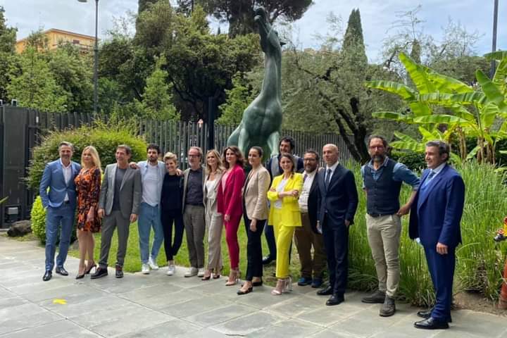 Un buon lavoro a tutta la squadra estiva di <a href="/RaiUno/">Rai1</a> capitanata dal Direttore di rete <a href="/StefanoColetta2/">Stefano Coletta</a> #palinsesti